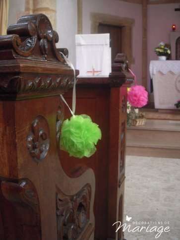 decoration boule de tulle eglise 