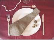 décoration mariage thème cinéma pliage de serviette cravate