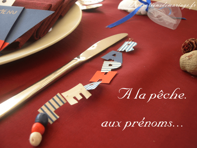  décoration mariage idées thème mer marque place fil de pêche loisirs créatifs bricolage faire soi même bouchon rouge bleu rayure 