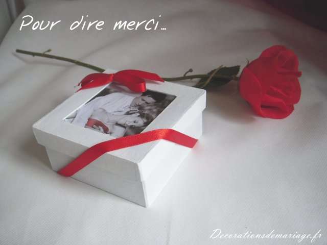 décoration mariage boîte remerciements rose décoration mariage boîte remerciements rose thème amour loisirs créatifs bricolage faire soi même idées rose en papier roulé photo