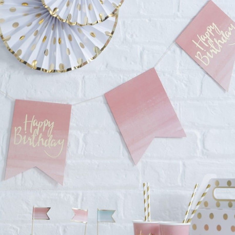 La guirlande de fanions ombre anniversaire La guirlande de fanions ombre anniversaire