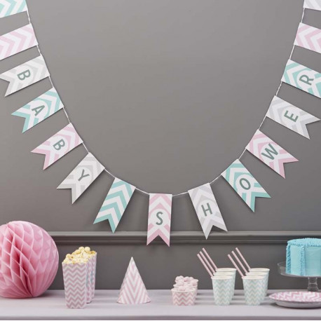 La guirlande de fanions chevron baby shower La guirlande de fanions chevron baby shower