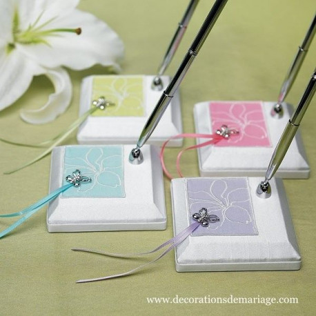 Le porte-stylo papillon Le porte-stylo papillon