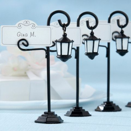Le marque place lampadaire Le marque place lampadaire