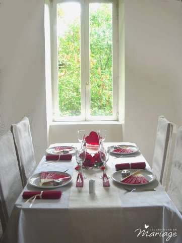 http://www.decorationsdemariage.fr/images/stories/amour_deco_table/mariage_amour_decoration_table.jpg