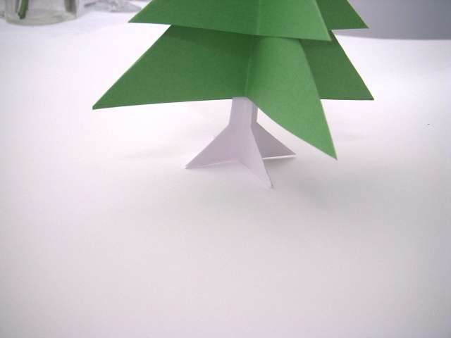 realiser un sapin en papier realiser un sapin en papier, mode d'emploi, fabriquer, tutoriel, explication