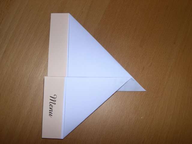 réalisation menu mariage avion en papier pliage bricolage faire soi même