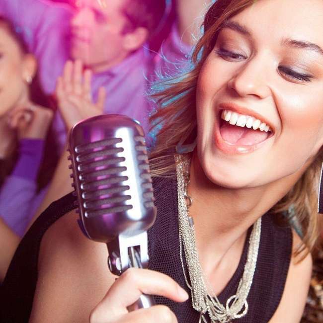 anniversaire adulte activité karaoke