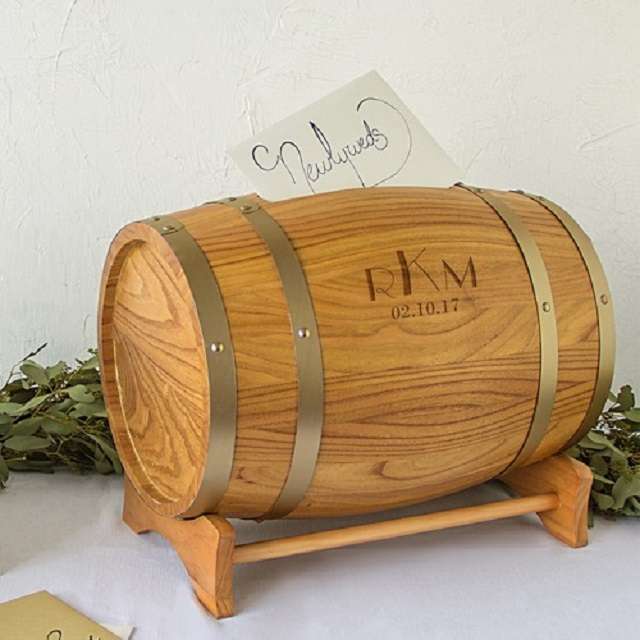 Boite bois personnalisée - Tonneau de vin dragées mariage, fût de vin