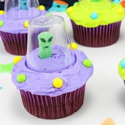 cupcake alien candy bar anniversaire astronaute