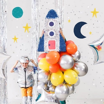 pinata fusée animation anniversaire astronaute