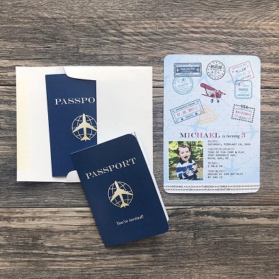 carton invitation anniversaire passeport avion voyage