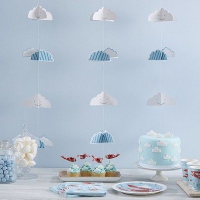 guirlande de nuage decoration anniversaire avion