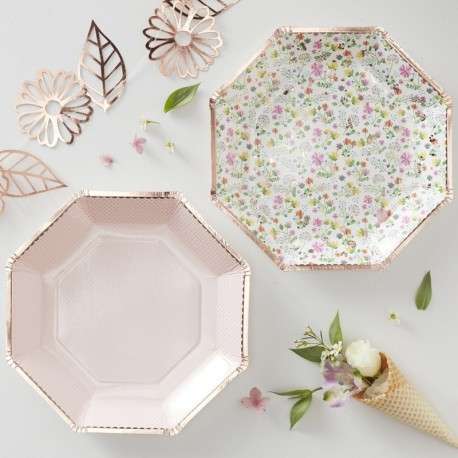 Idées de décoration de table pour un baptême de fille - Thème rose et  papillons