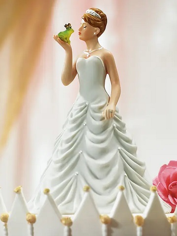 figurine princesse contes de fee crapaud