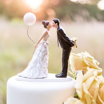 Figurine pour gâteau de mariage - Couple de mariés avec Valise