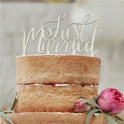 pic gateau just married bois