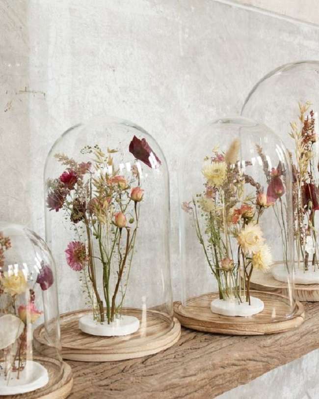 cloche en verre fleurs séchées décoration table mariage