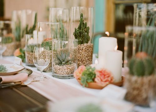 decoration de table desert chic avec des galets