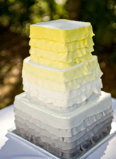 gateau de mariage ombre jaune et gris 2021