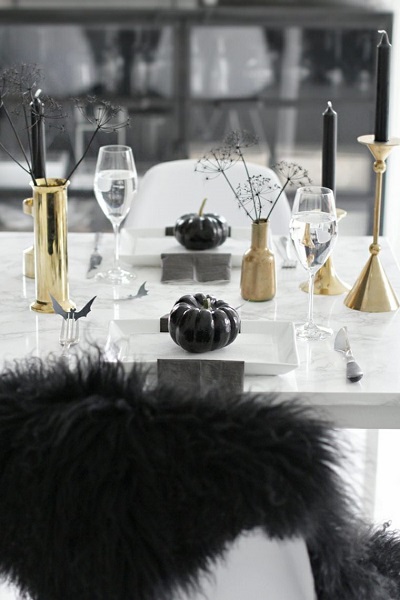 decoration-table-halloween-moderne-noire-et-or
