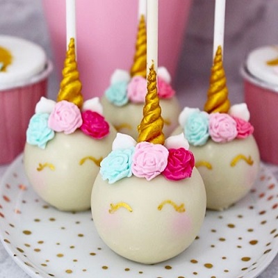 cake pop candy bar licorne anniversaire