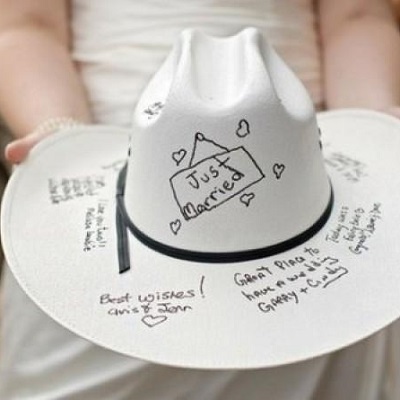 alternative livre dor mariage chapeau cowboy western
