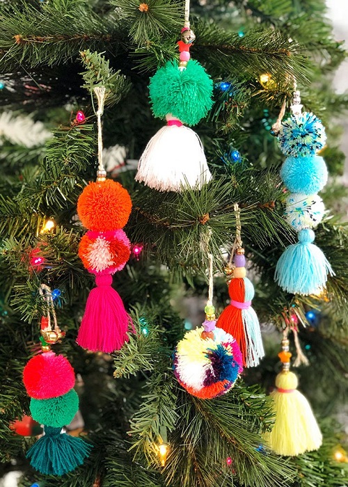 Faire des décorations pour le sapin de Noël en boutons – DIY facile et