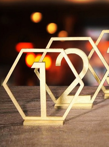 numéros de table hexagonale style art déco géométrique