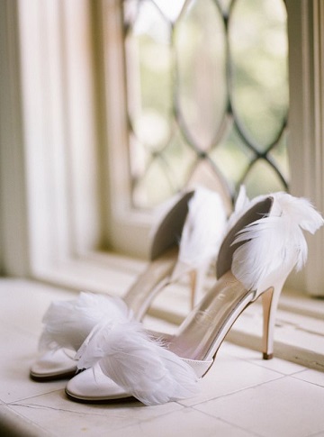 chaussure mariage avec plumes