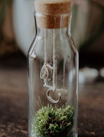 porte alliances mini bouteille pour mariage