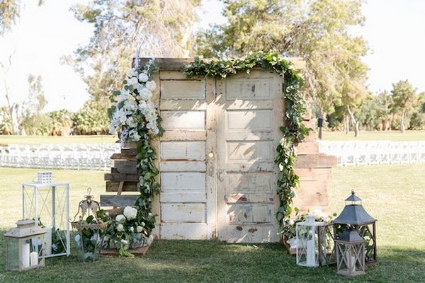 porte en extérieur decoration de salle mariage en extérieur