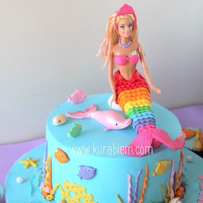 gateau anniversaire sirène avec barbie