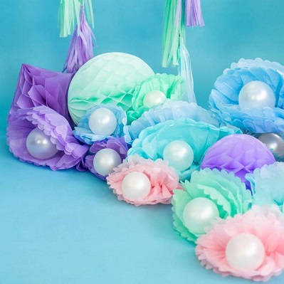perles-pomponsen-papier ballons decoration table sol