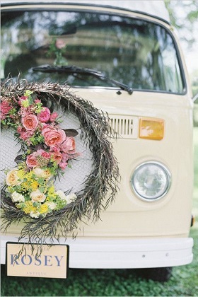 deco voiture couronne champetre mariage boho chic