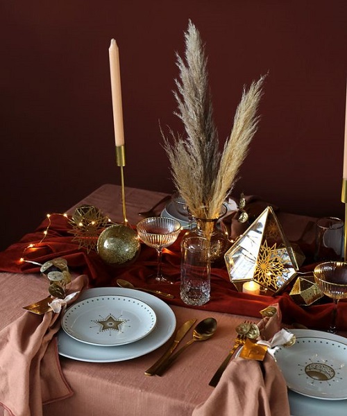 deco de noel table doré et terracotta