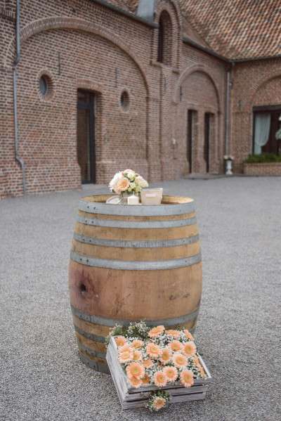 decoration_mariage_rustique_retro coin fumeur tonneau